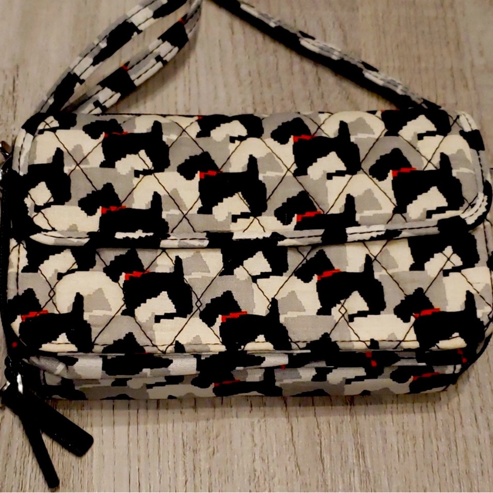 Vera Bradley small cross body scottie bag
